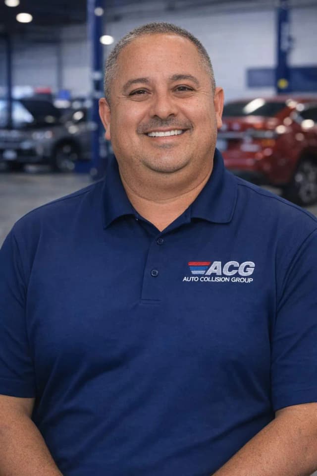 Integrante del equipo de Auto Collision Group