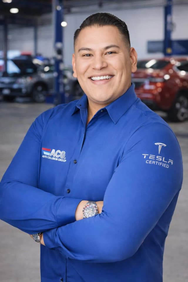Integrante del equipo de Auto Collision Group